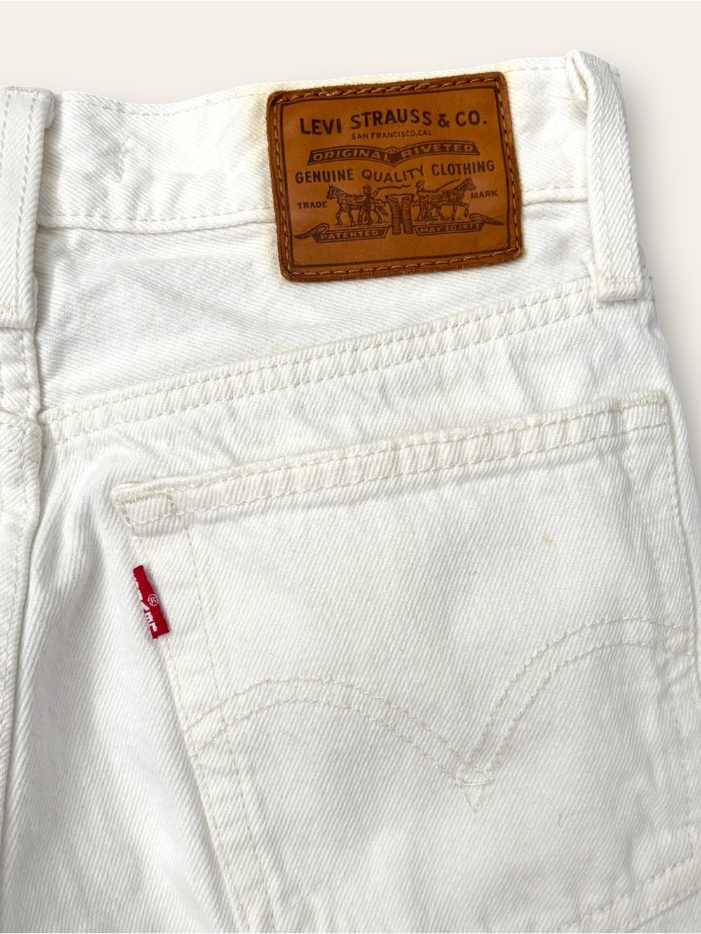 Levi's Wedgie Straight White Jeans - Picture 5 of 10